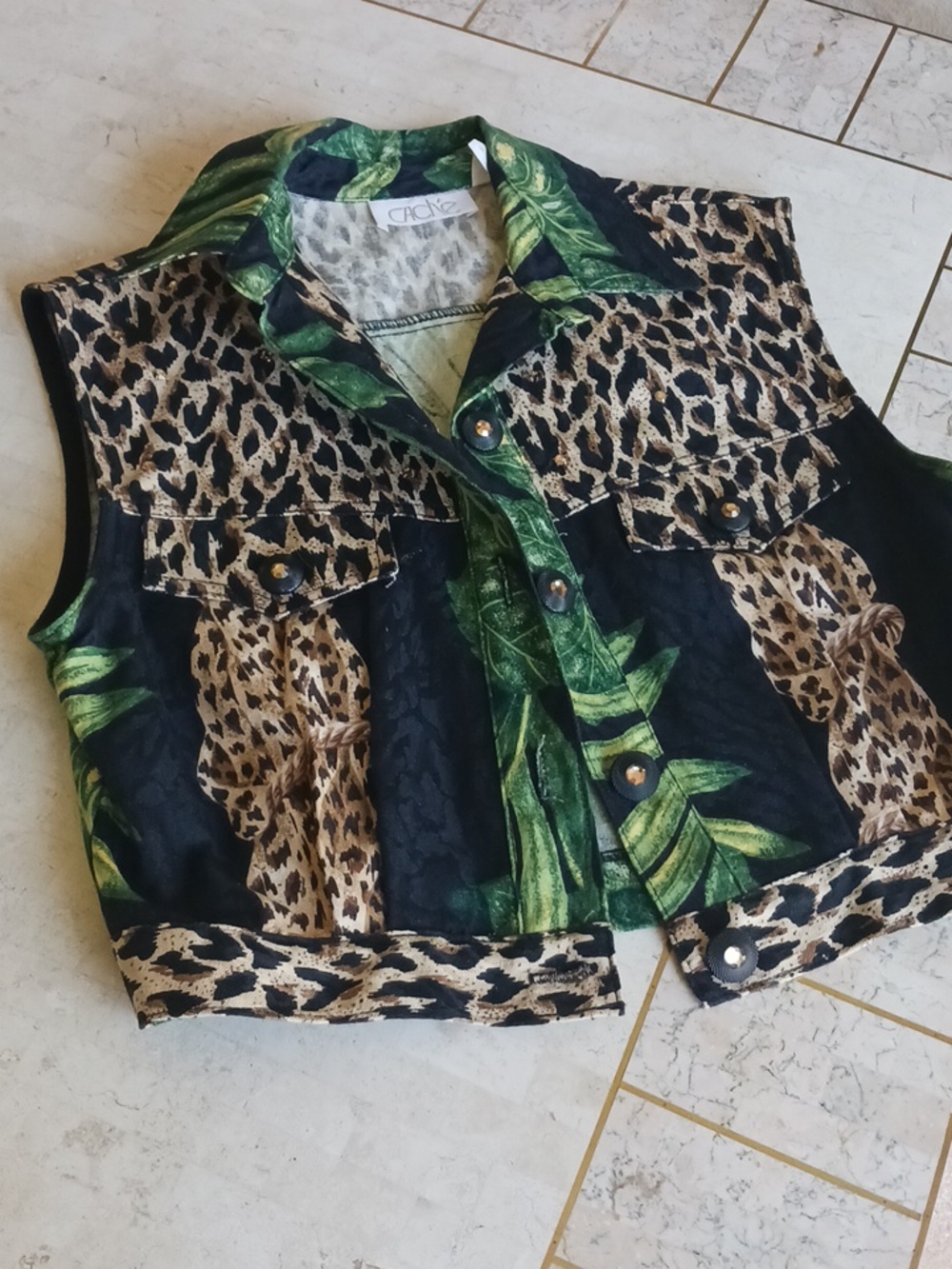 VINTAGE VEST (brand- "CACHE" SZ Small,, Animal Print/Floral  100% cotton, U.S.A.